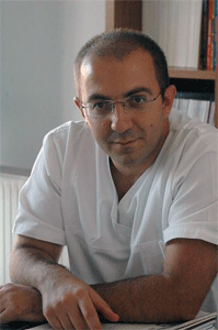 Dr. Dimitris Papapanagiotou
